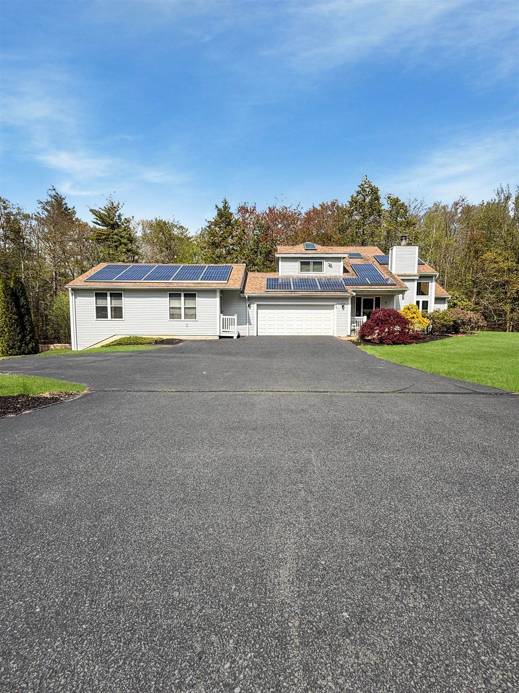 Photo of 87 Pilgrim Circle, Hampstead, NH 03826 (MLS # 5088230)