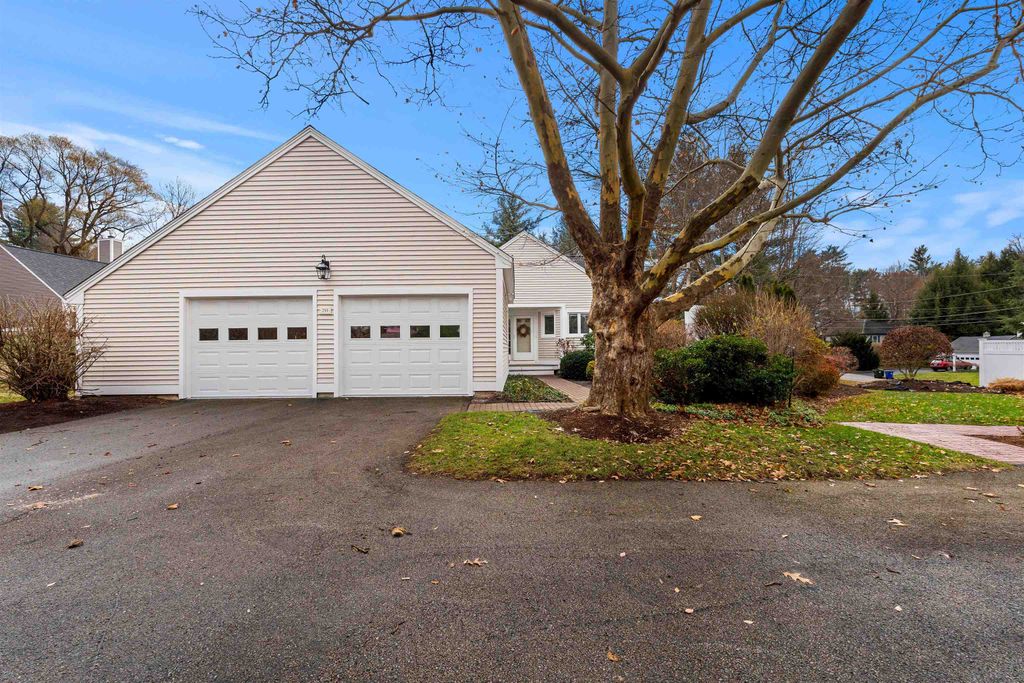 Photo of 755 Straw Hill Road, Manchester, NH 03104 (MLS # 5070781)