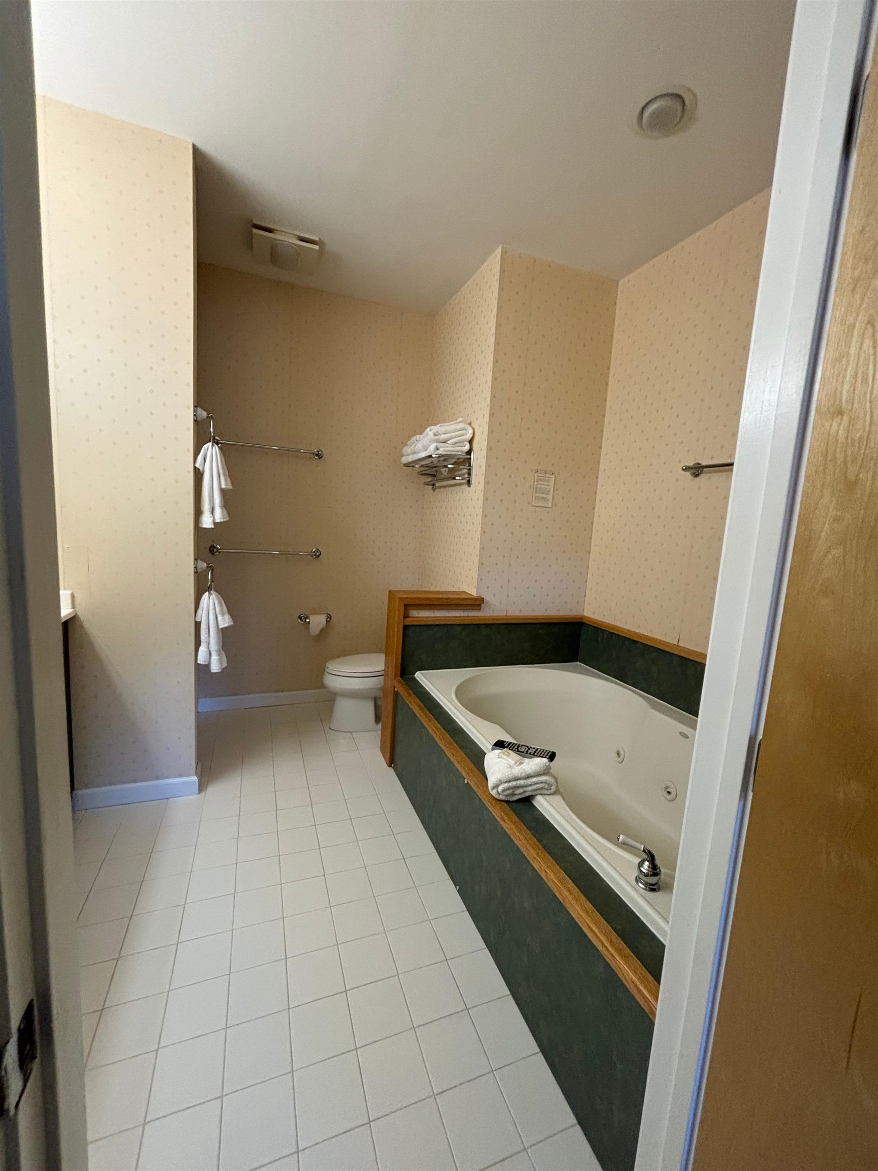 Cambridge, Vermont 05464, United States, 2 Bedrooms Bedrooms, ,2 BathroomsBathrooms,Residential,Active,32498