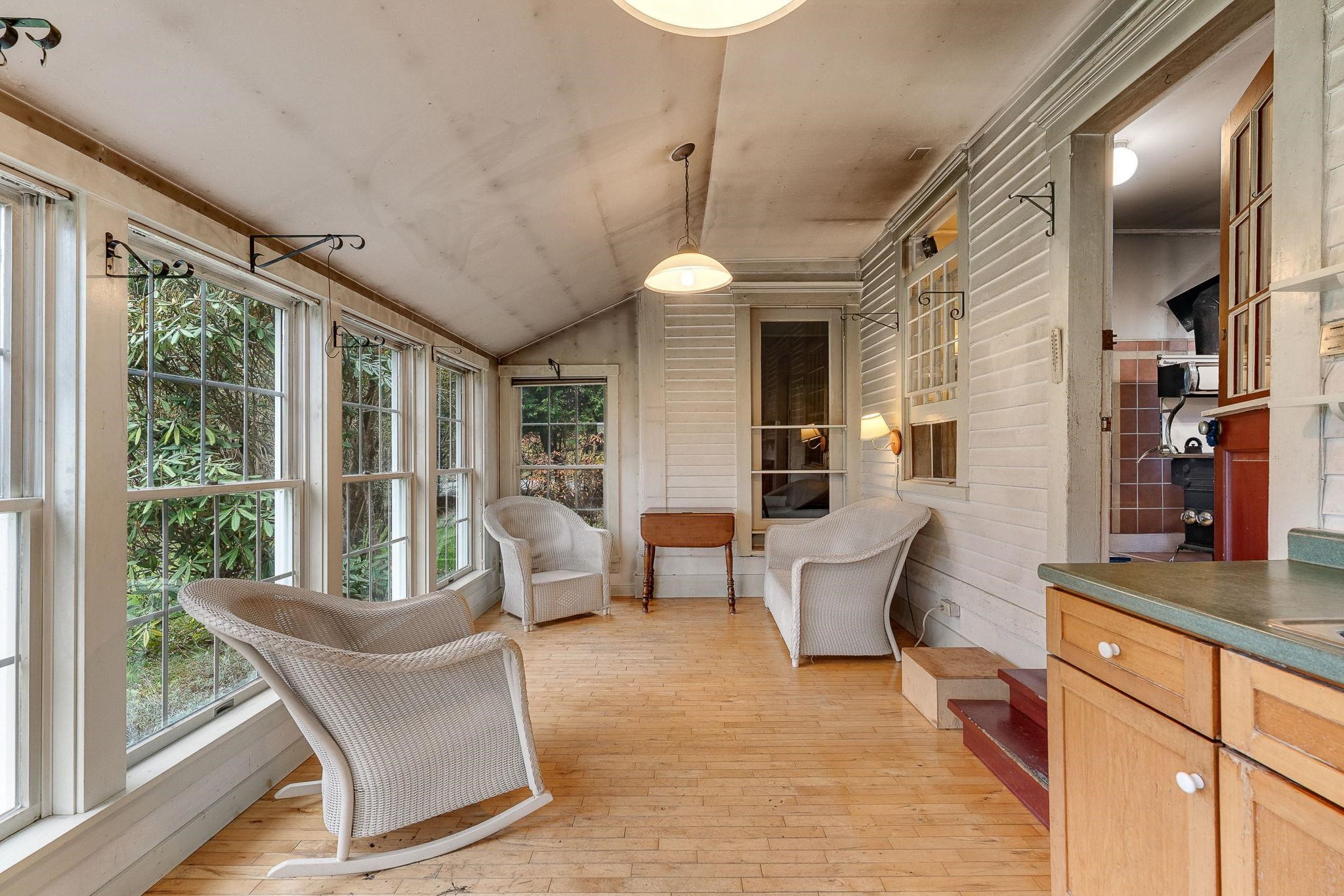 1476 West County Road