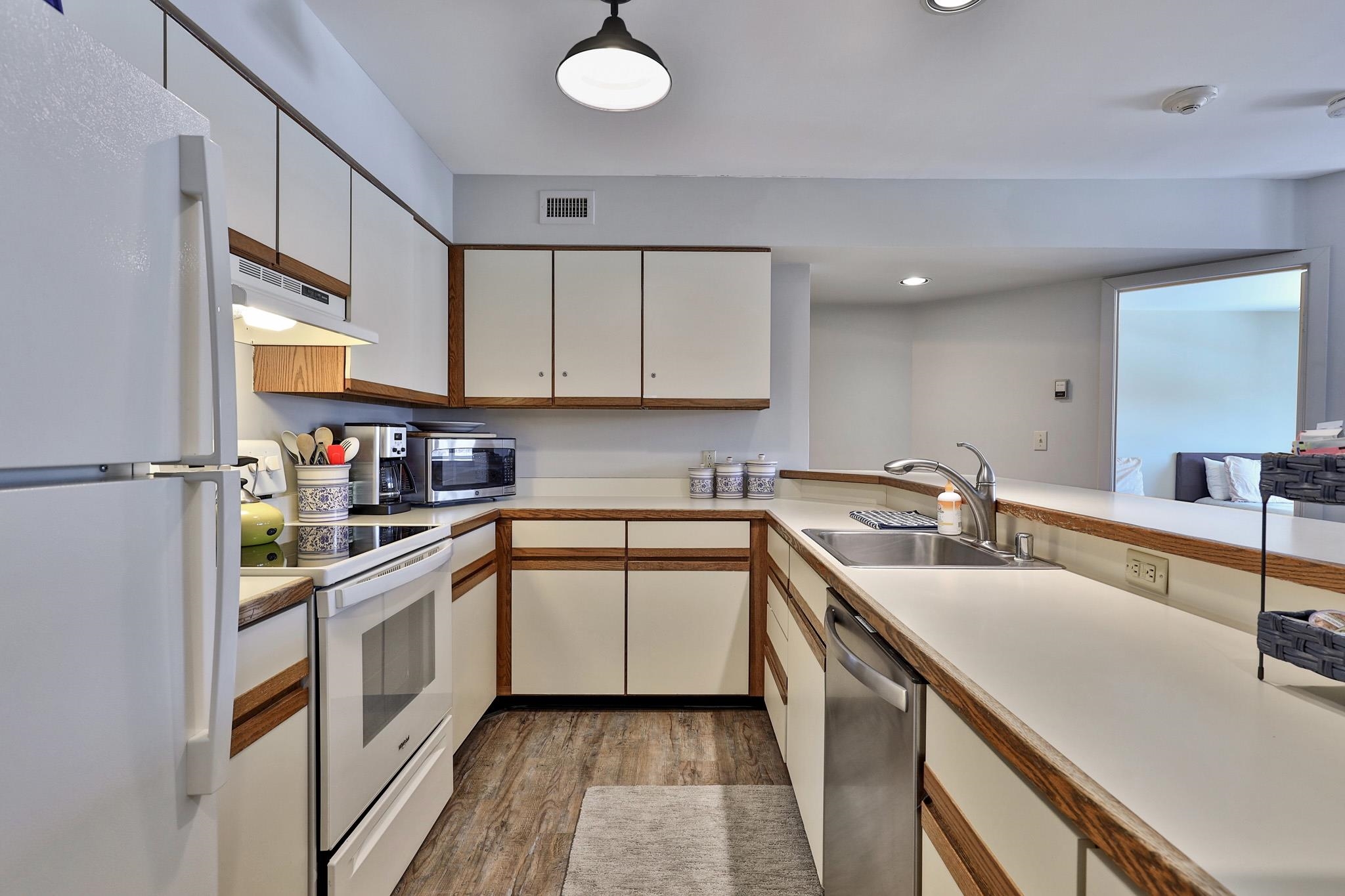 350 Mountain Road B306