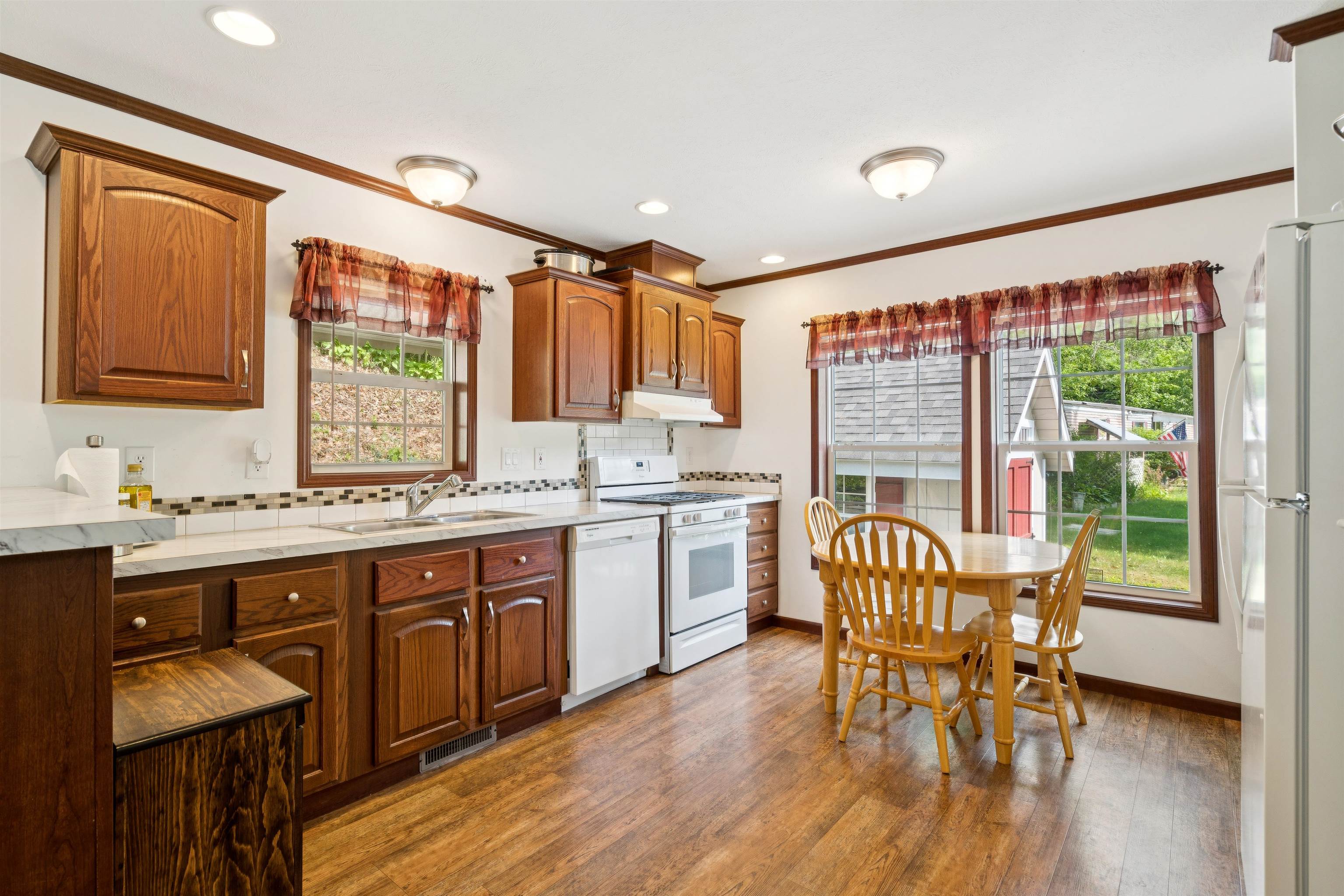16 Maxfield Lane