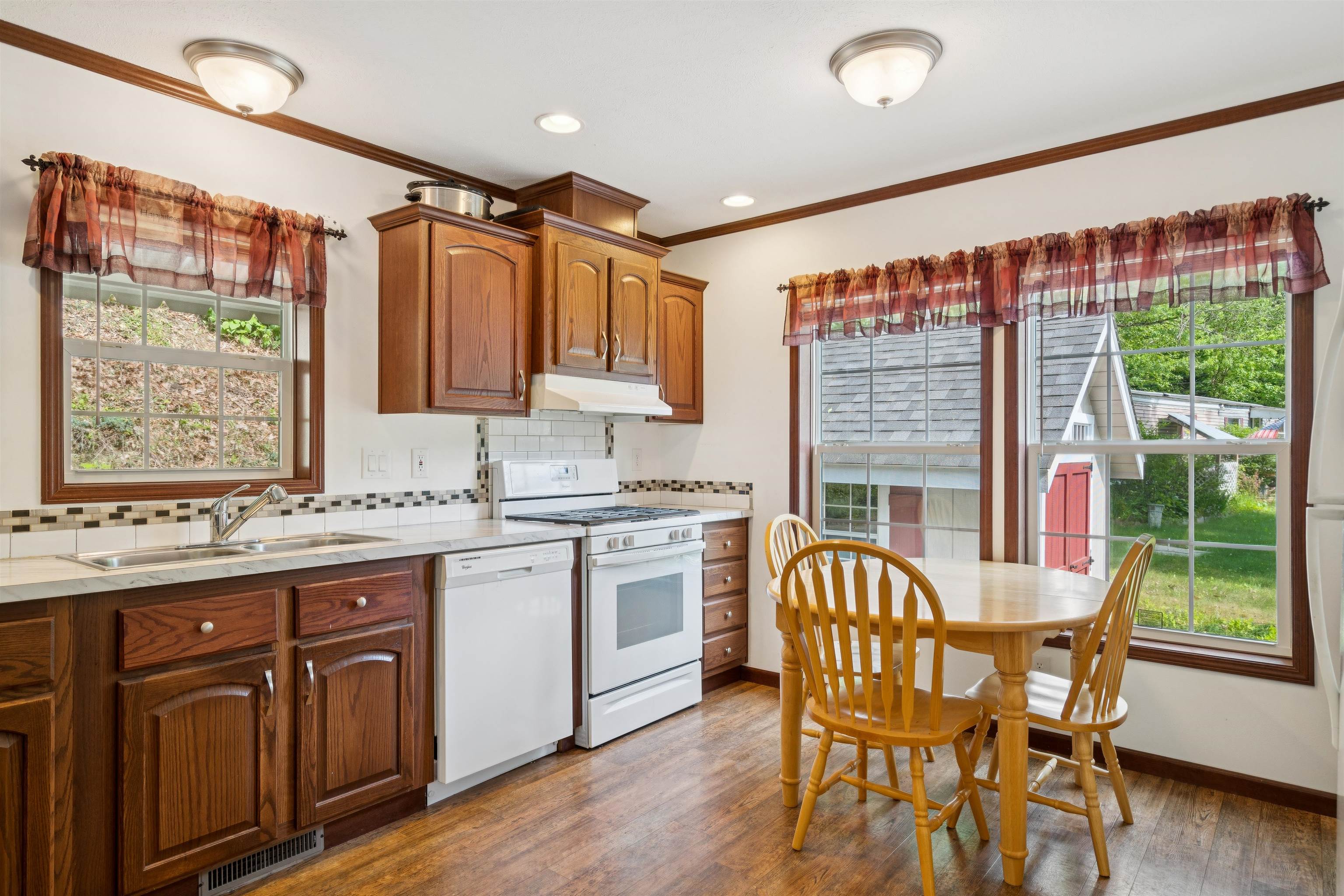 16 Maxfield Lane
