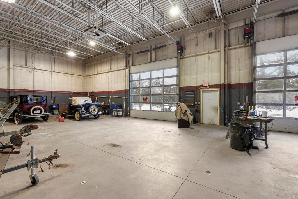 Photo of 166 W Main Street #Unit F, Hillsborough, NH 03244 (MLS # 5071342)