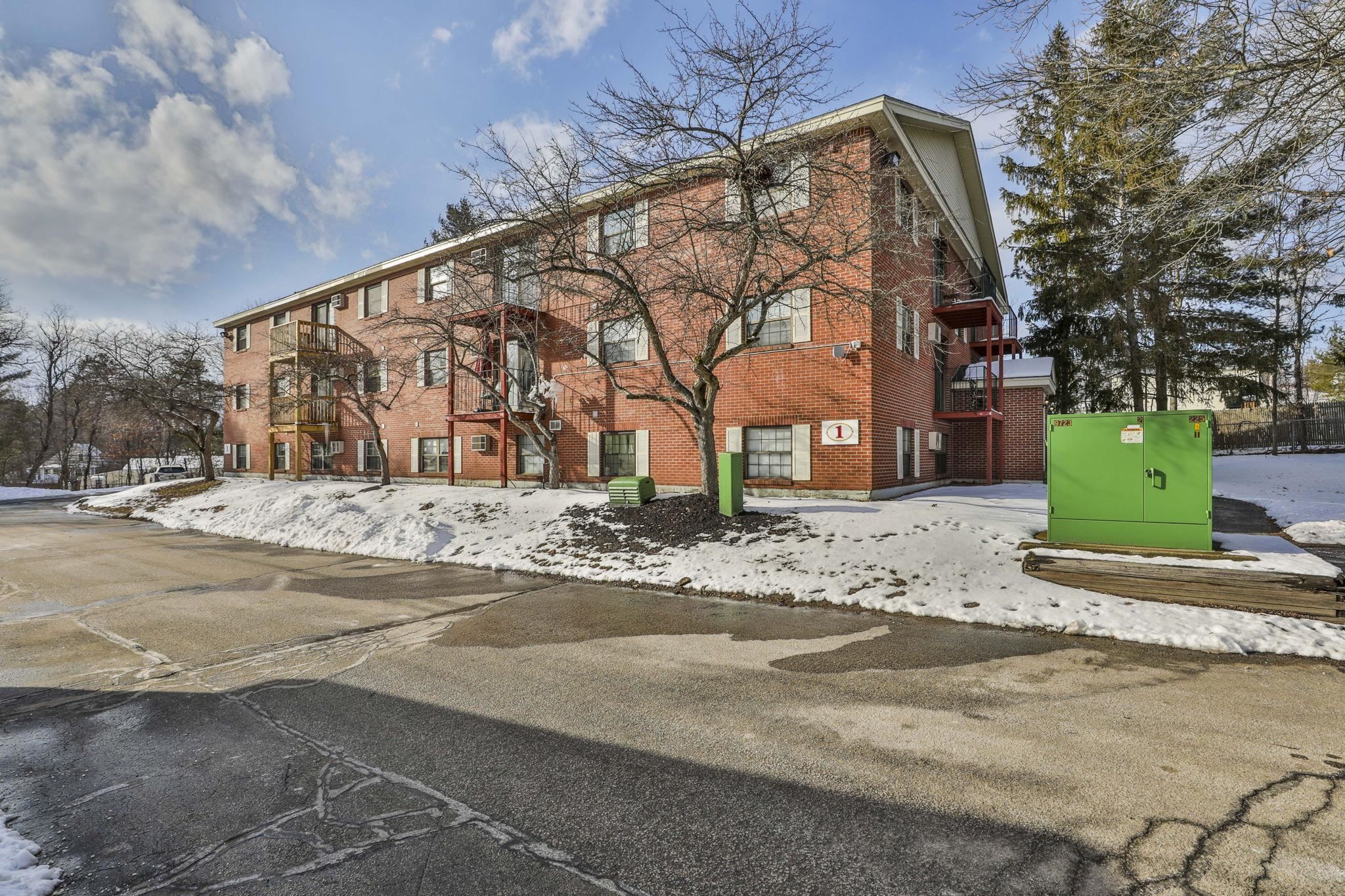 12 East Side Drive 19