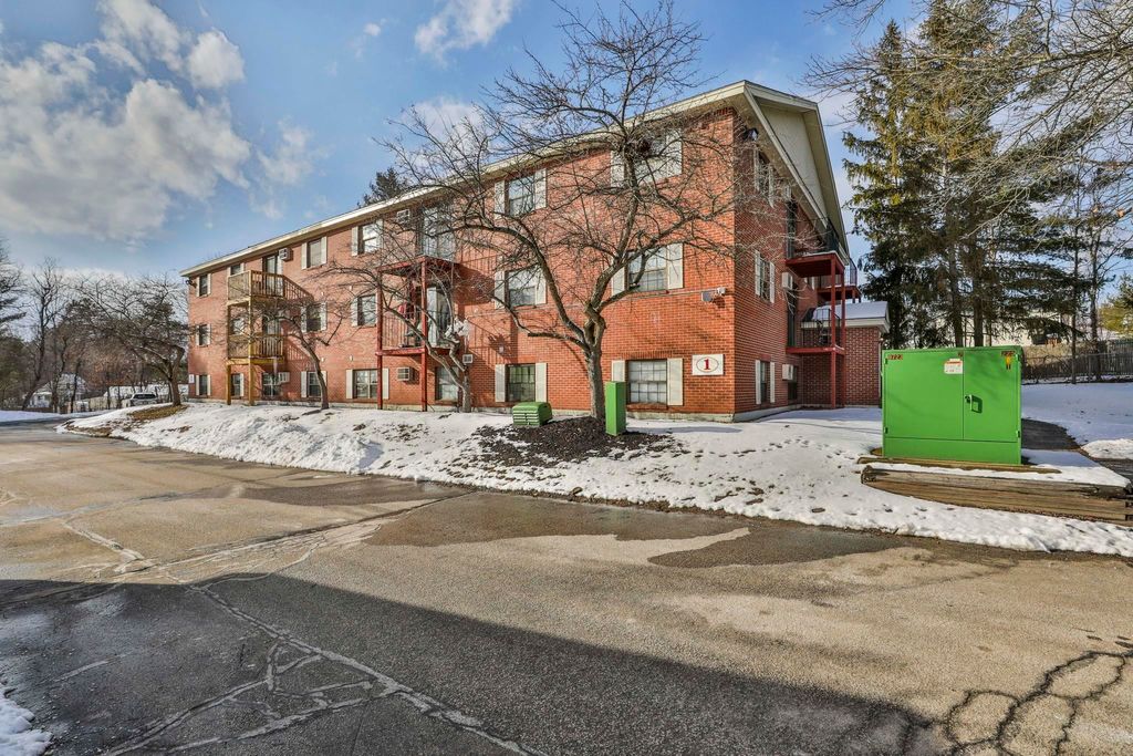 Photo of 12 East Side Drive #19, Concord, NH 03301 (MLS # 5074898)