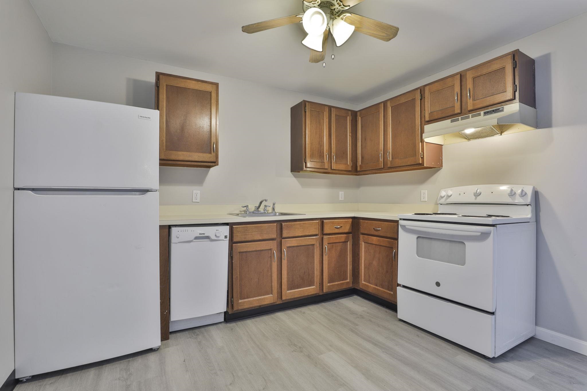 12 East Side Drive 19