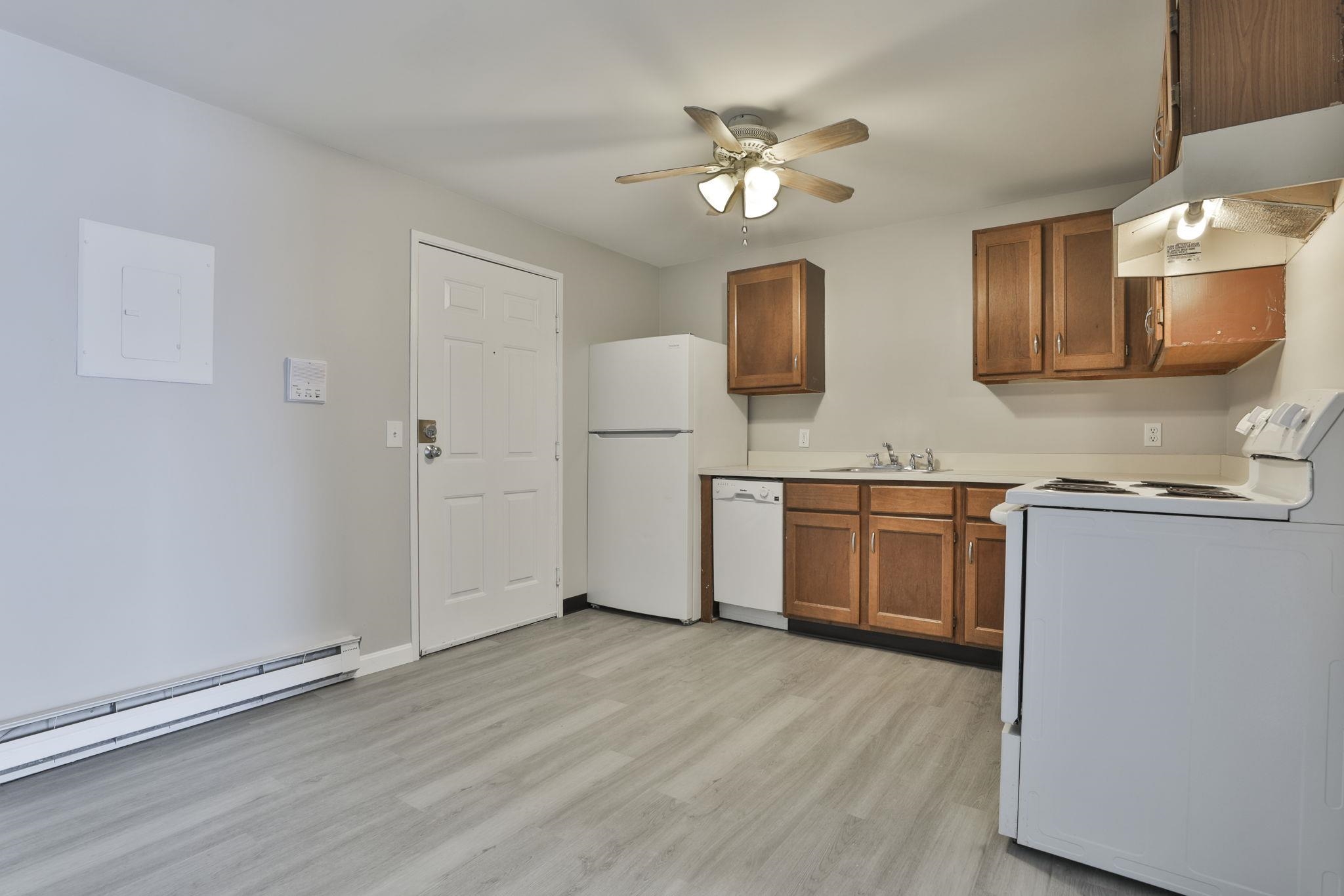 12 East Side Drive 19