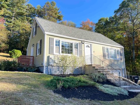 47 Hillcrest Lane Pelham NH 03076