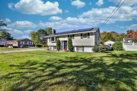 Photo of 3 Richmond Street, Nashua, NH 03063 (MLS # 5065583)
