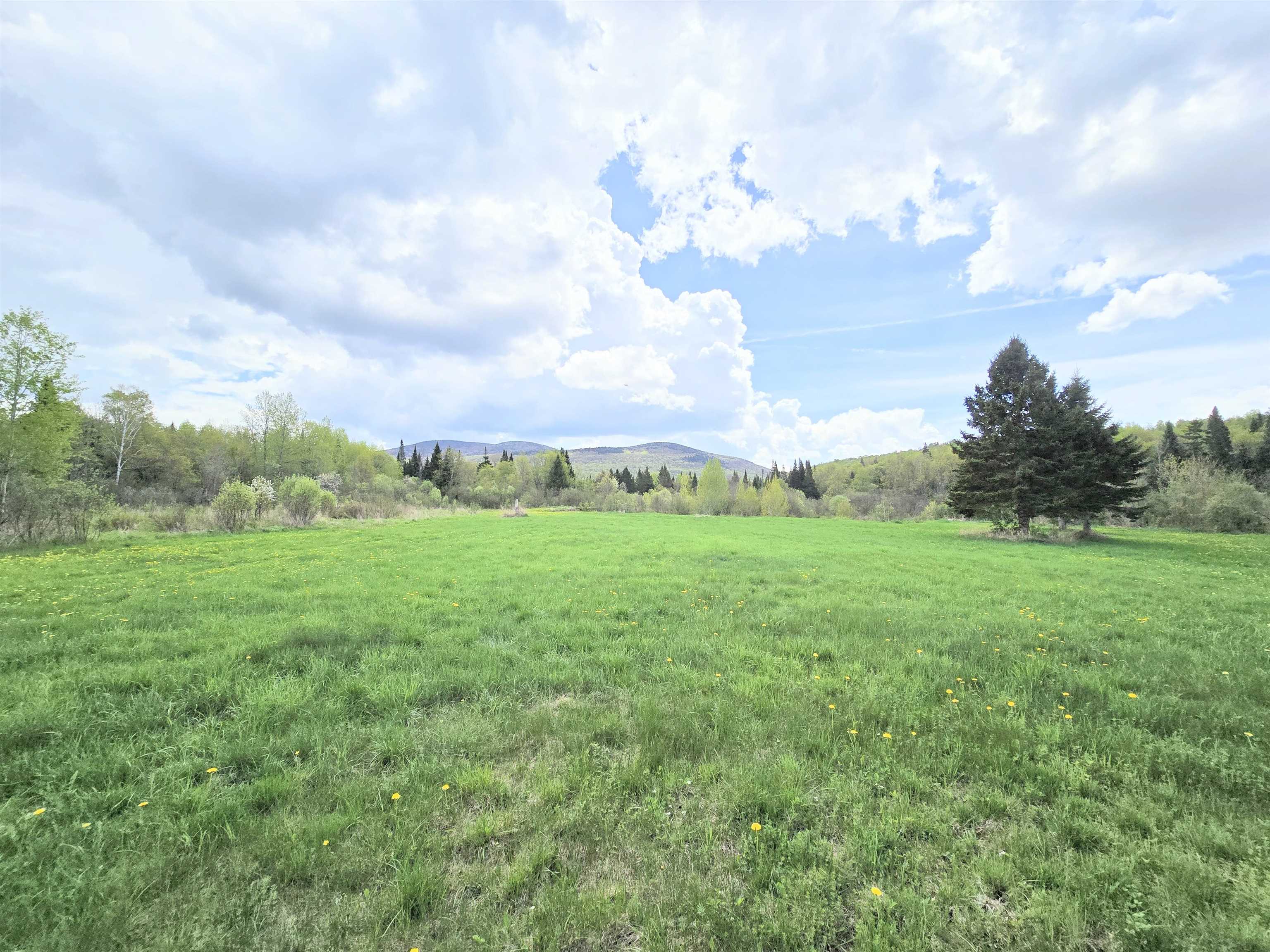 Columbia, New Hampshire 03576, United States, ,Land,Pending,140687