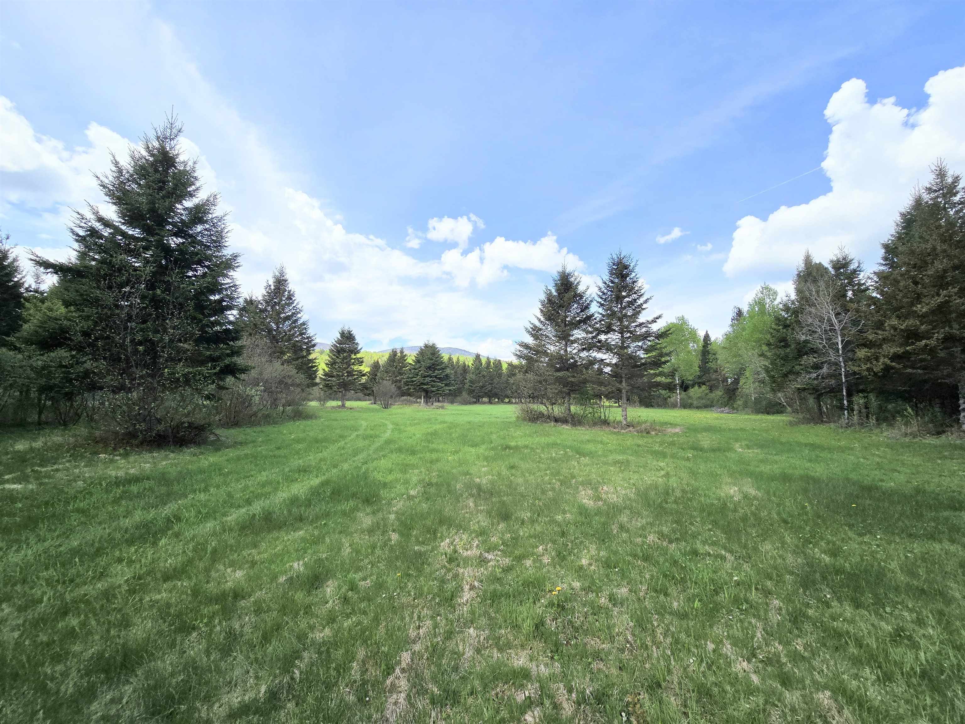 Columbia, New Hampshire 03576, United States, ,Land,Pending,140687