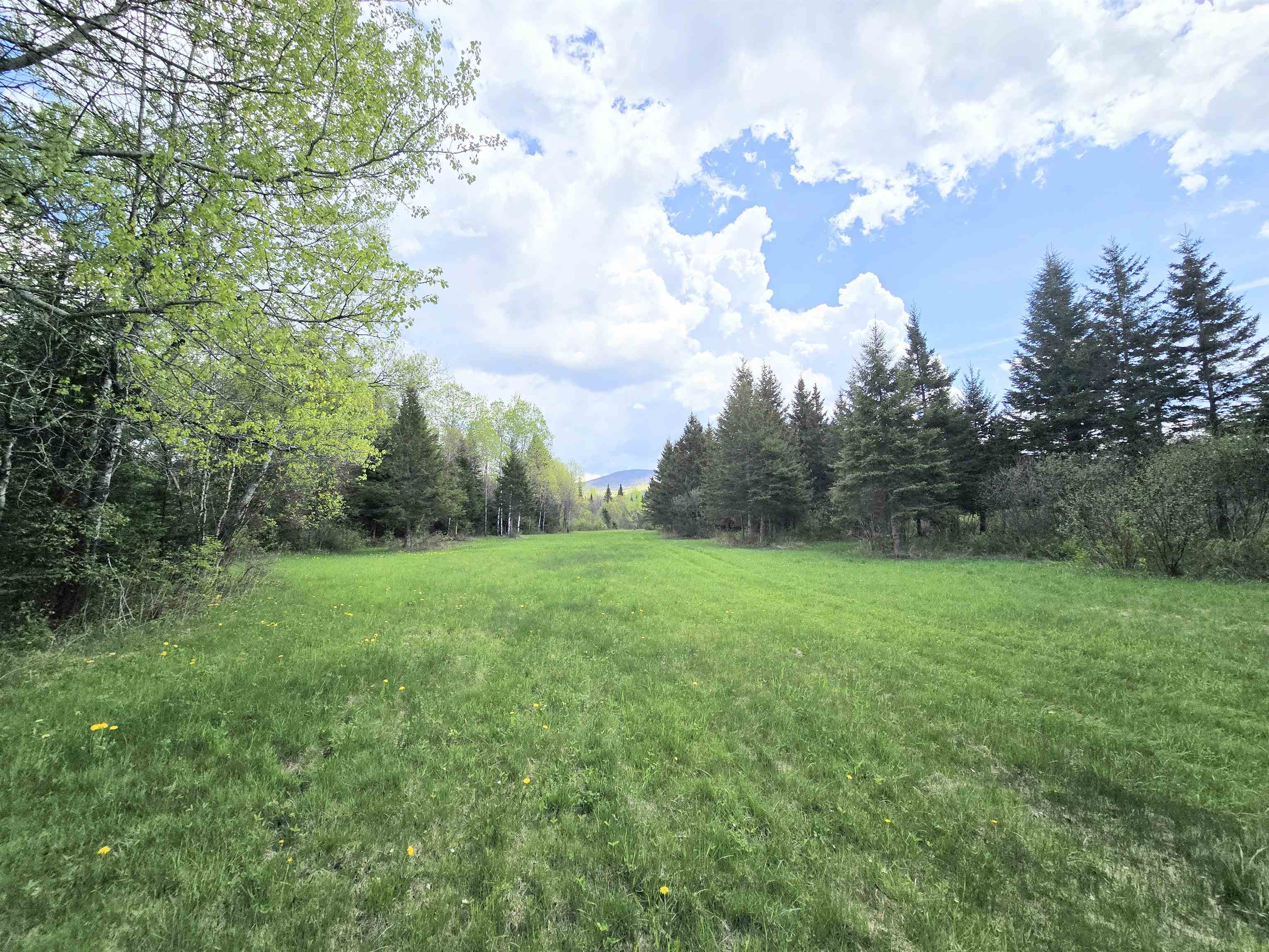 Columbia, New Hampshire 03576, United States, ,Land,Pending,140687