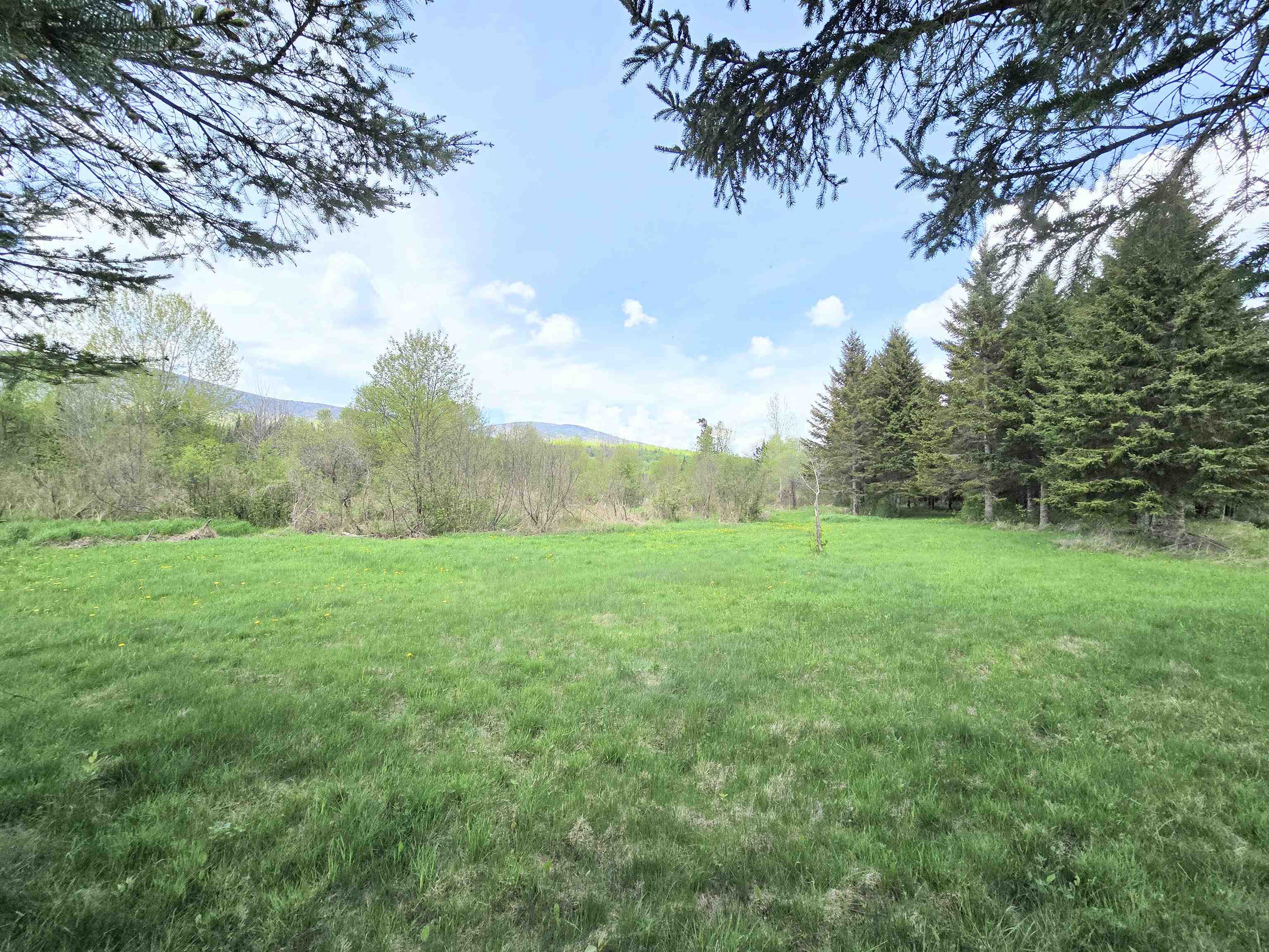 Columbia, New Hampshire 03576, United States, ,Land,Pending,140687