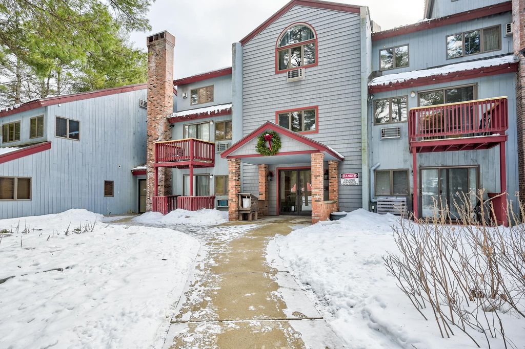 Photo of 8 River Run Drive #T, Bartlett, NH 03812 (MLS # 5074197)