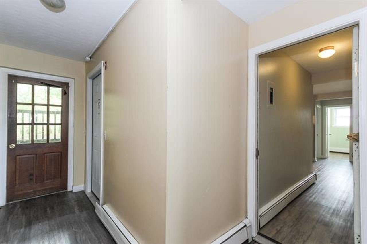 Somersworth, New Hampshire 03878, United States, 3 Bedrooms Bedrooms, ,1 BathroomBathrooms,Residential,Active,217657