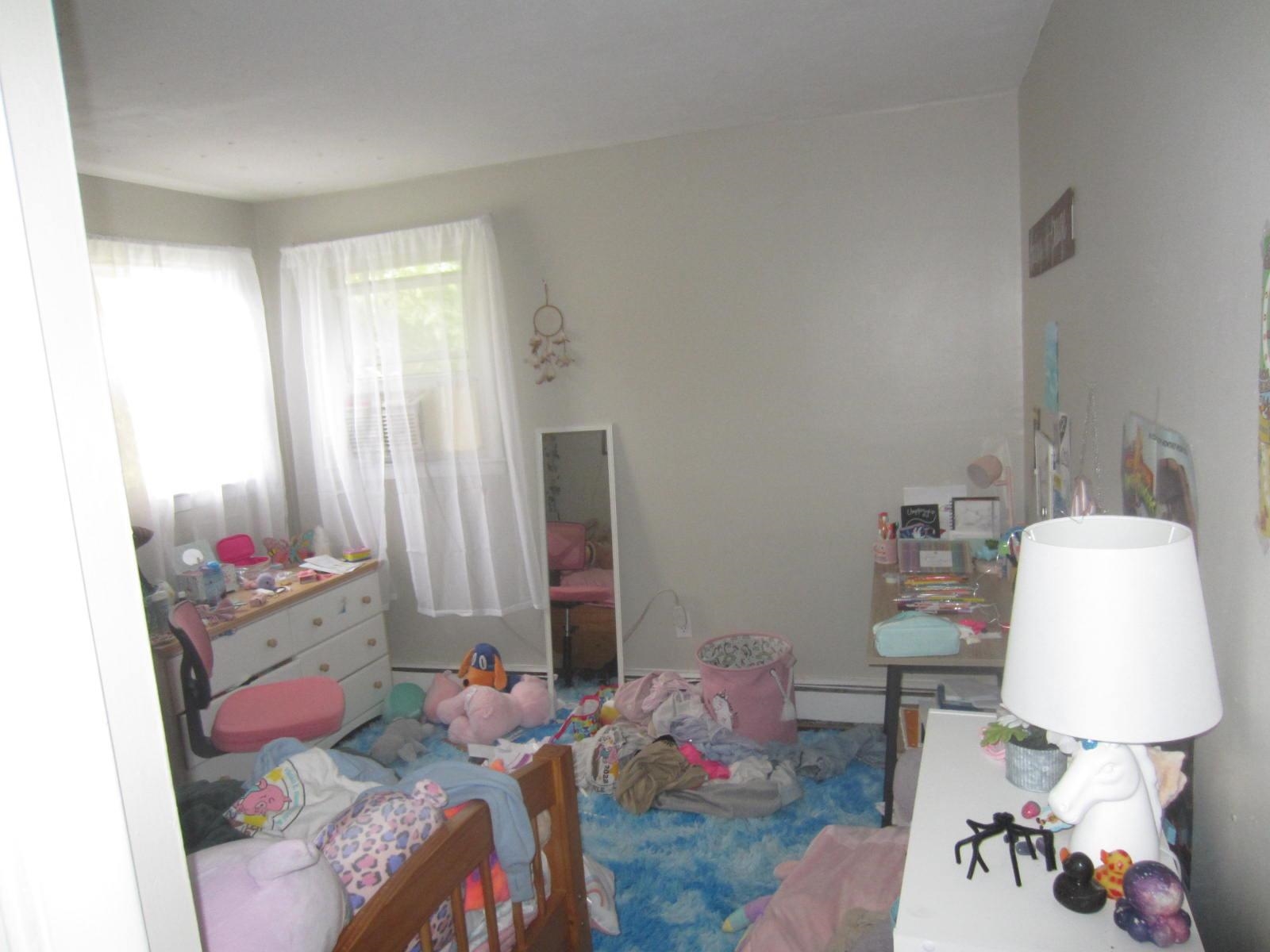 Somersworth, New Hampshire 03878, United States, 3 Bedrooms Bedrooms, ,1 BathroomBathrooms,Residential,Active,217657