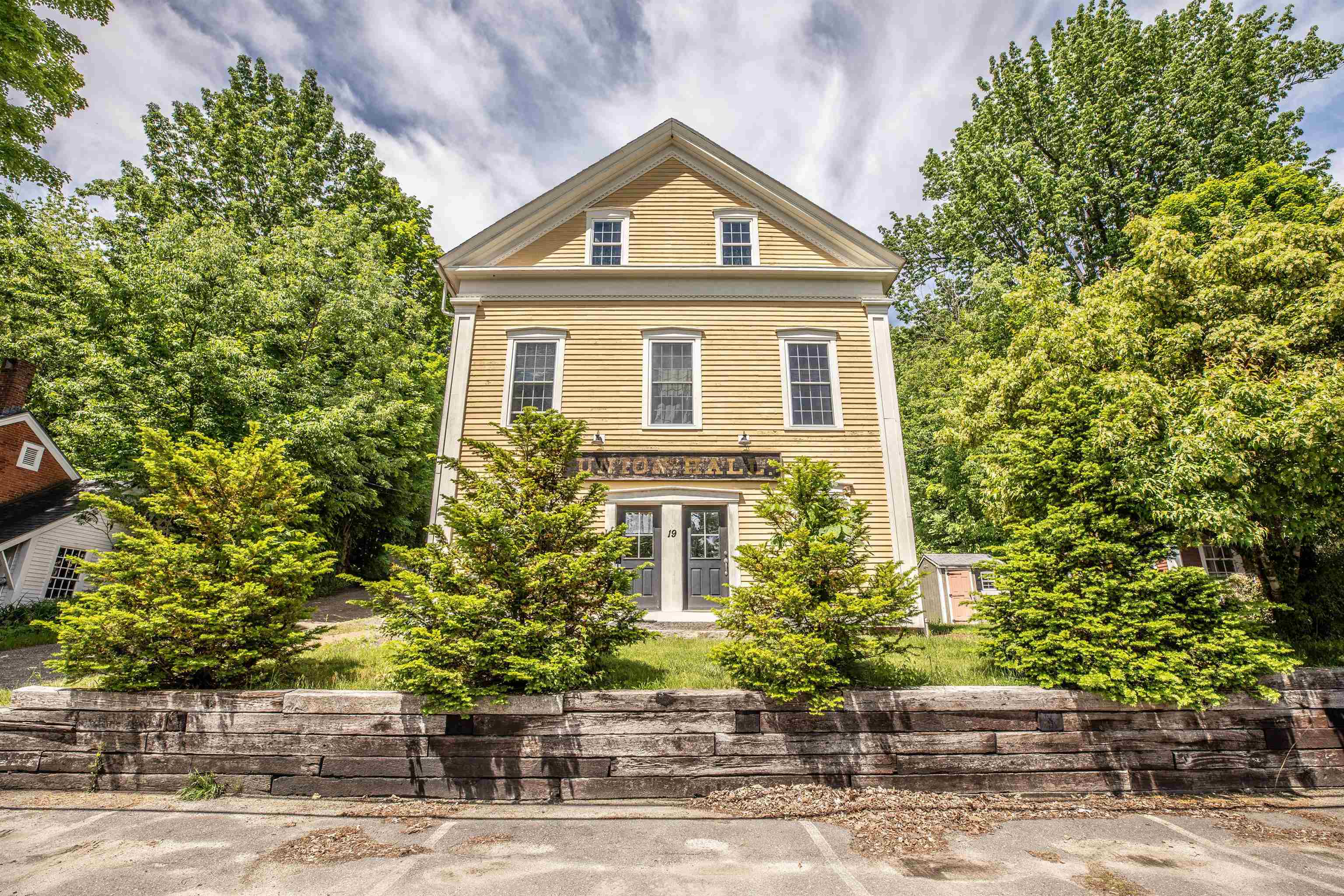 19 Main Street