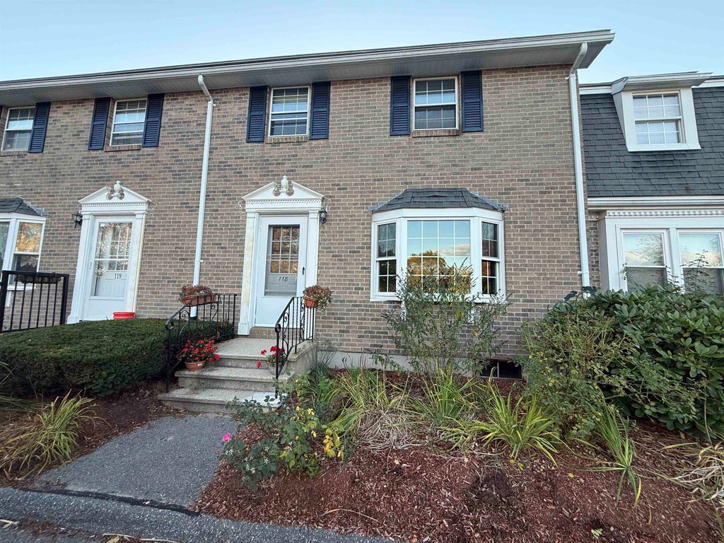 Photo of 118 Fieldstone Drive #118, Londonderry, NH 03053 (MLS # 5065560)