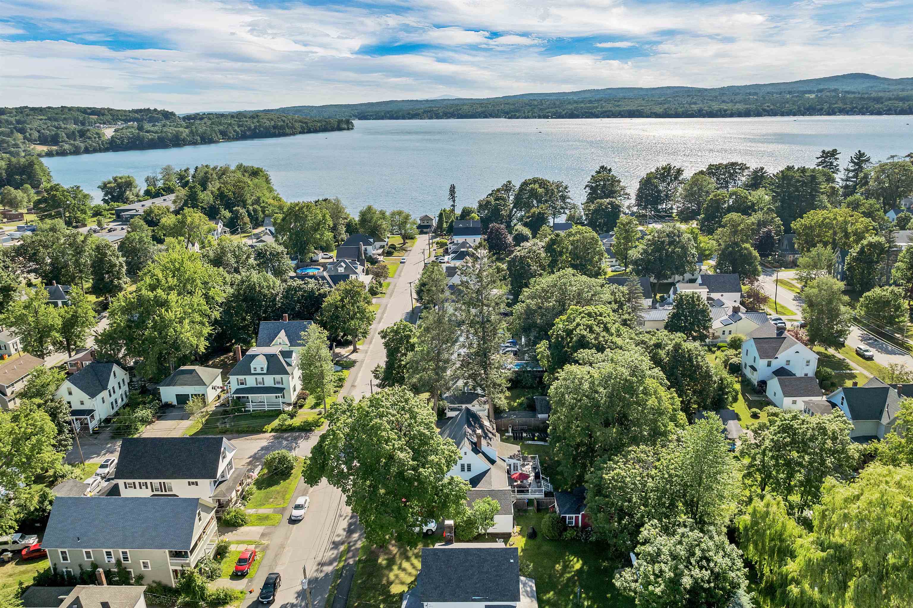 Laconia, New Hampshire 03246, United States, 3 Bedrooms Bedrooms, ,3 BathroomsBathrooms,Residential,Pending,180473