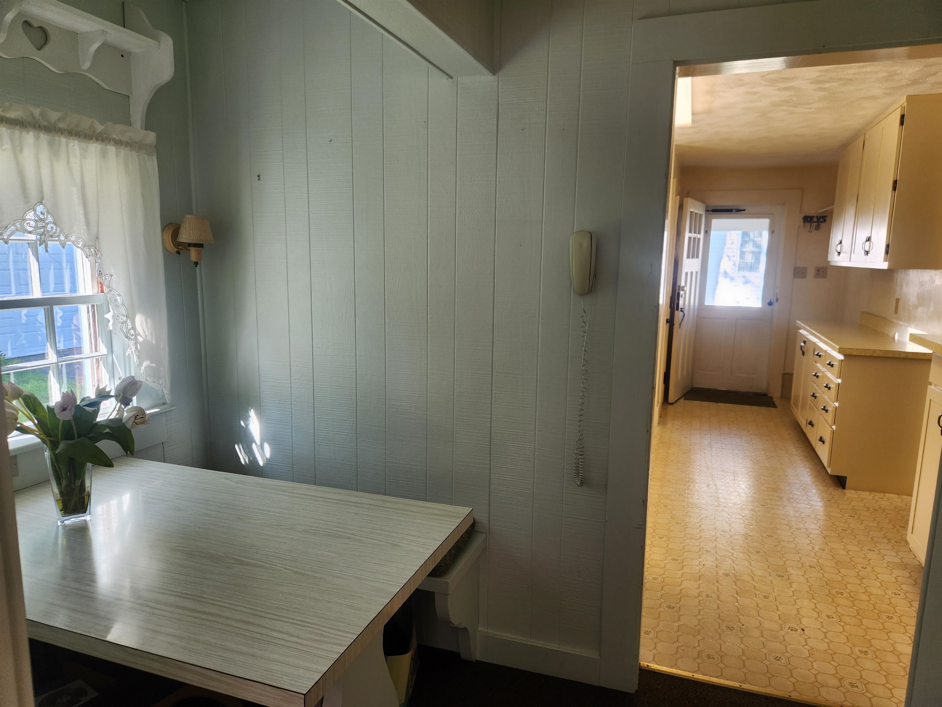 Laconia, New Hampshire 03246, United States, 3 Bedrooms Bedrooms, ,3 BathroomsBathrooms,Residential,Pending,180473