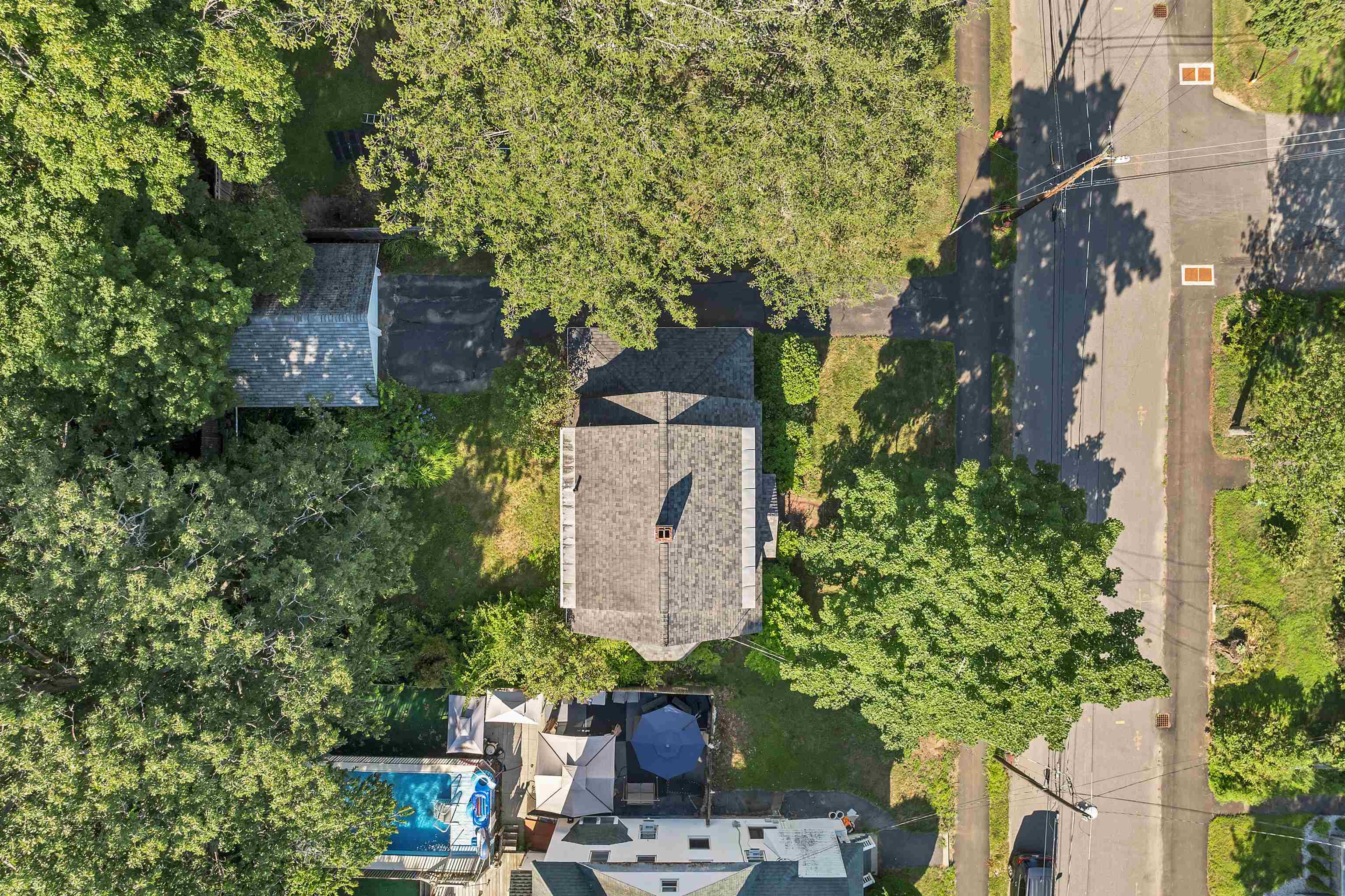 Laconia, New Hampshire 03246, United States, 3 Bedrooms Bedrooms, ,3 BathroomsBathrooms,Residential,Pending,180473