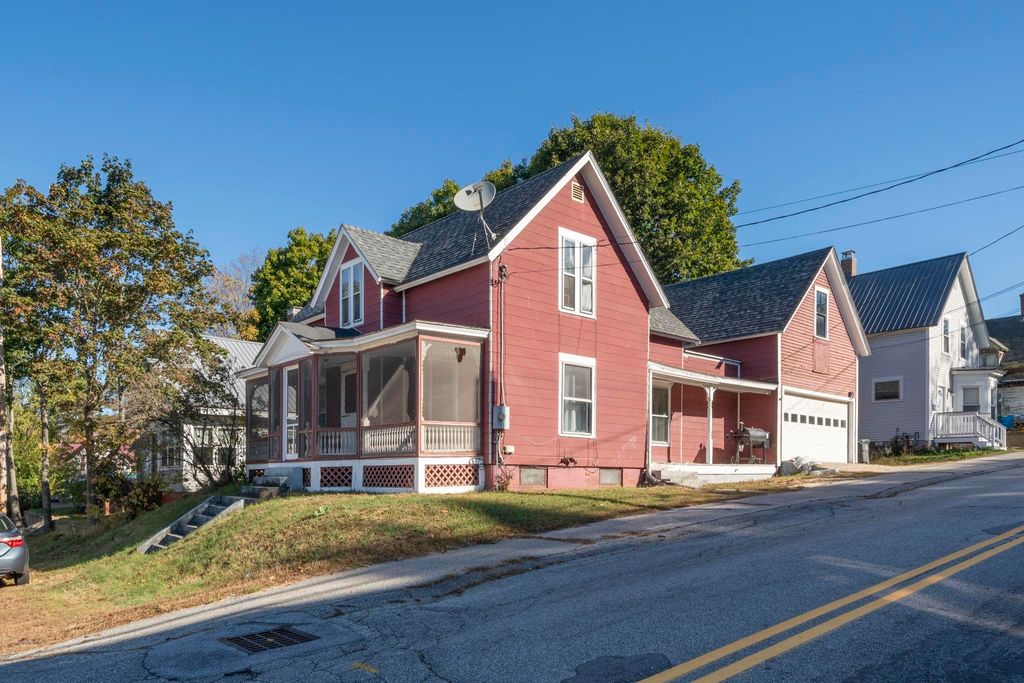 Photo of 18 Highland Avenue, Franklin, NH 03235 (MLS # 5065459)