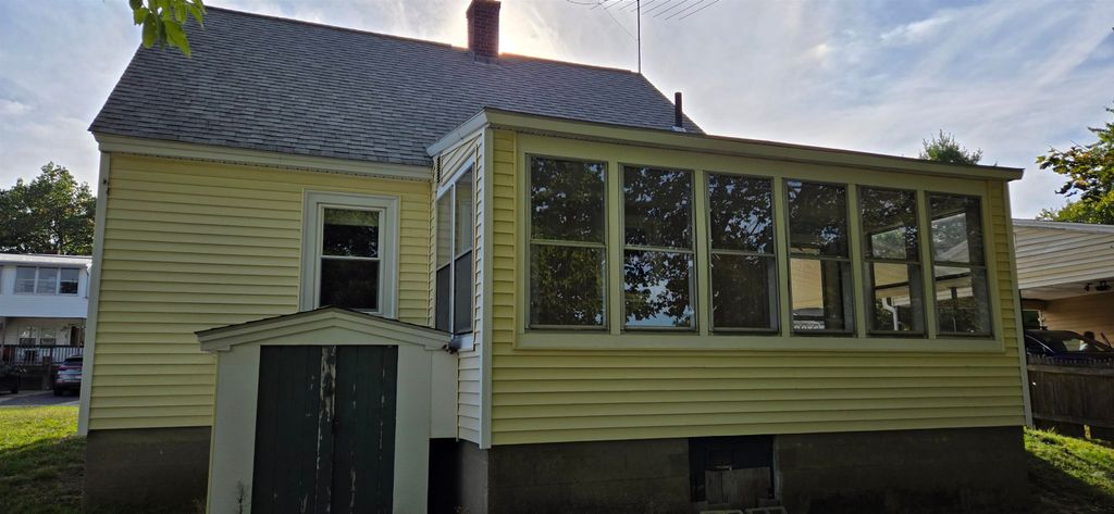 Photo of 9 Edmond Street, Manchester, NH 03102 (MLS # 5063425)