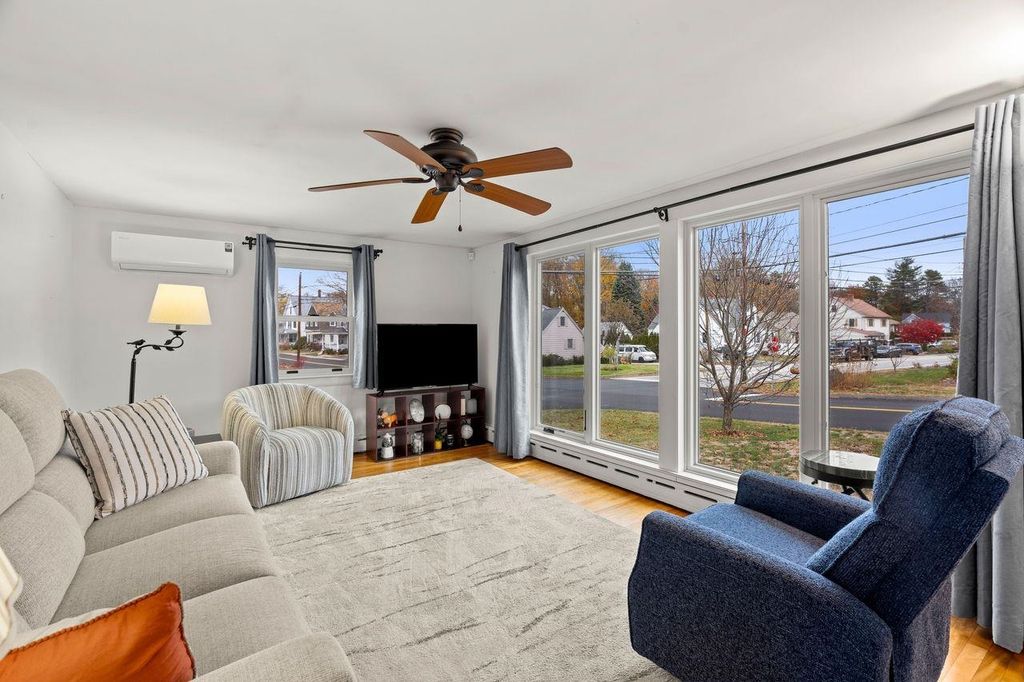 Photo of 27 Fifield Street, Nashua, NH 03060 (MLS # 5069549)