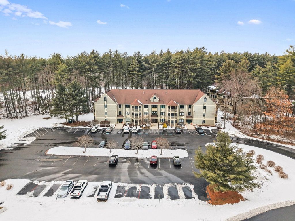 Photo of 3 Mayfair Lane #207, Nashua, NH 03063 (MLS # 5073890)