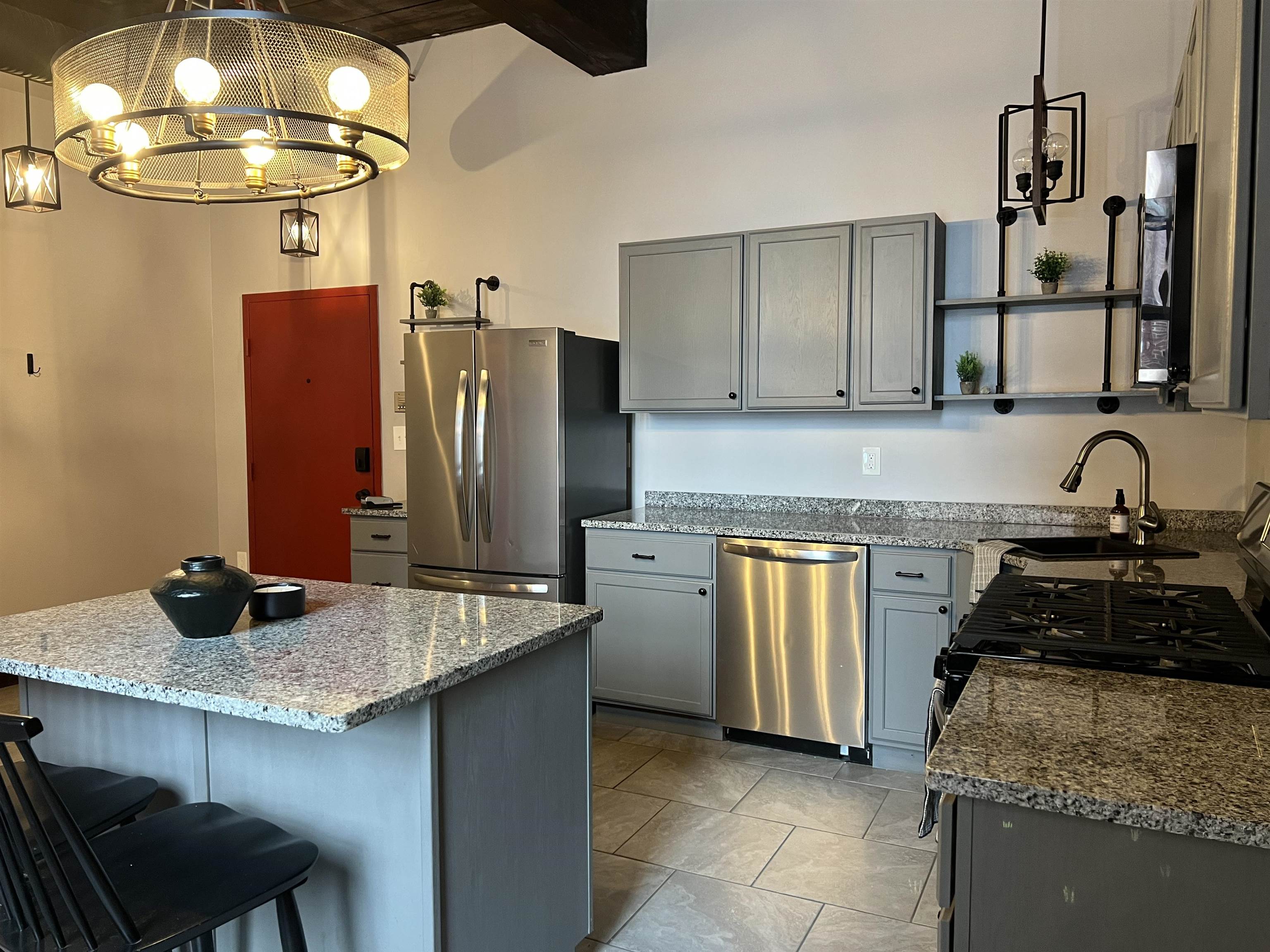 470 Silver Street 113