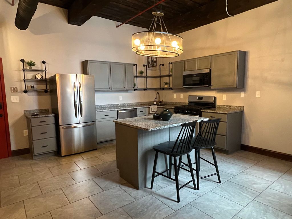 Photo of 470 Silver Street #113, Manchester, NH 03103 (MLS # 5079116)