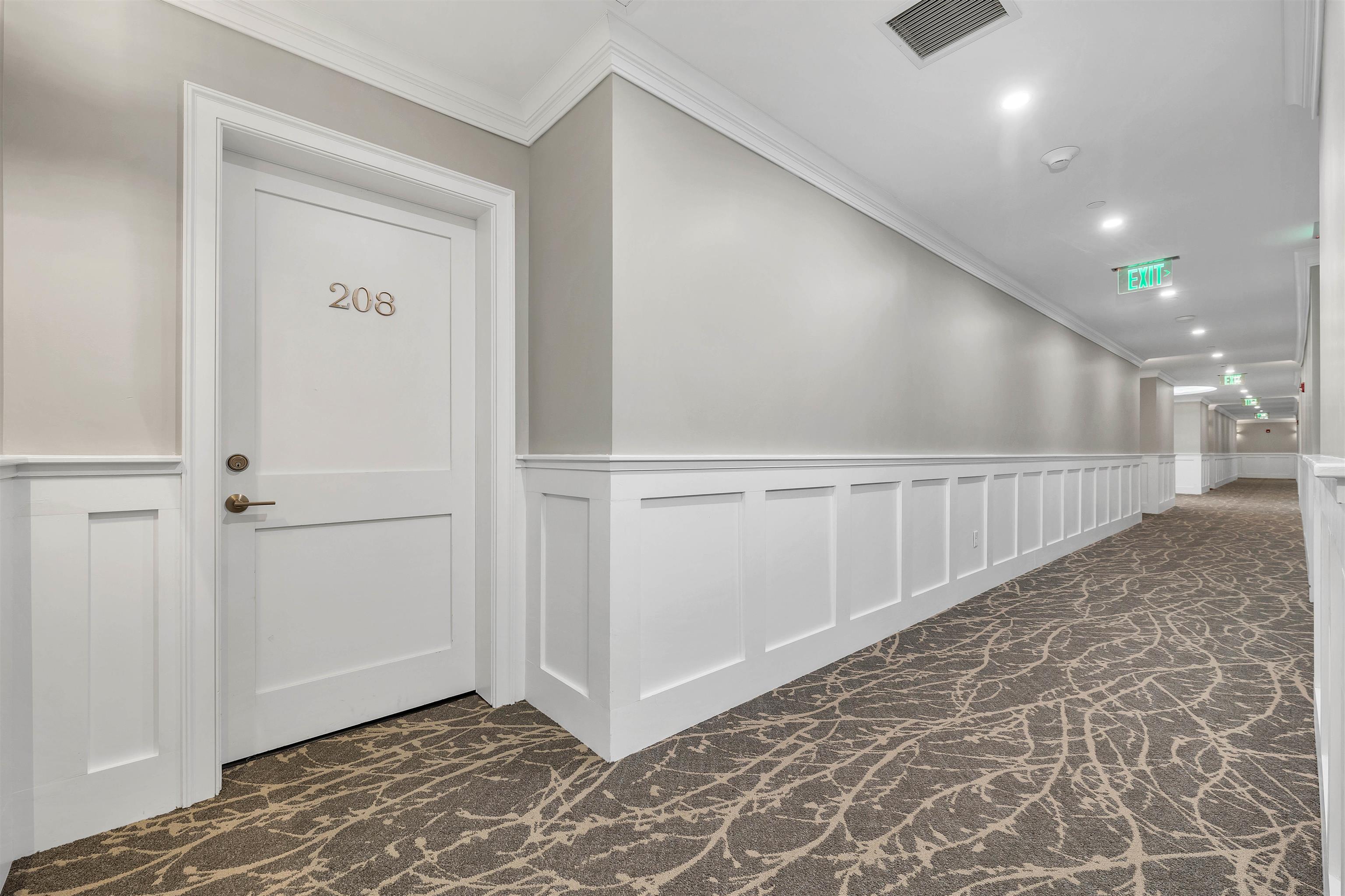 Exeter, New Hampshire 03833, United States, 2 Bedrooms Bedrooms, ,2 BathroomsBathrooms,Residential,Pending,22709