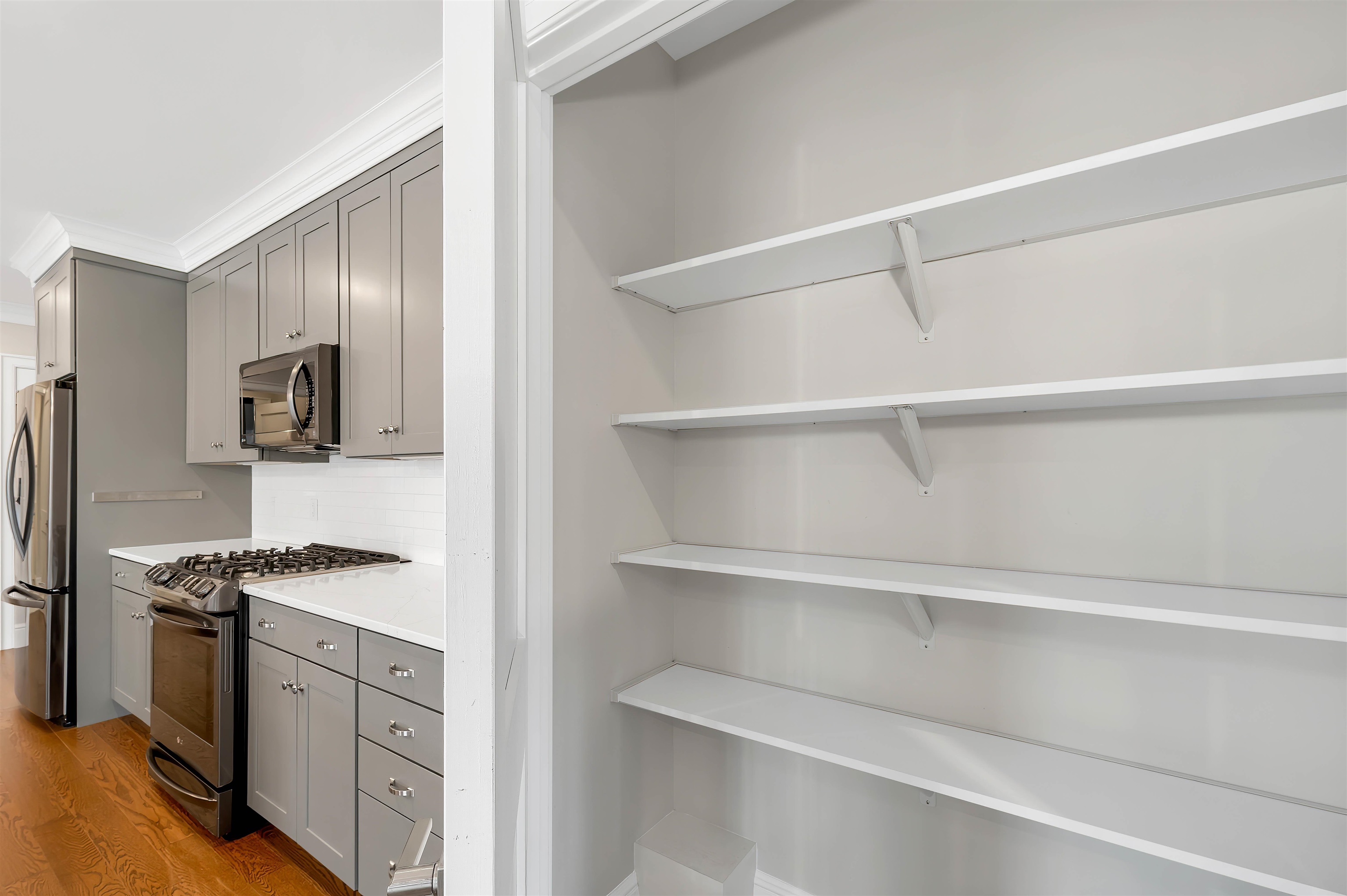 Exeter, New Hampshire 03833, United States, 2 Bedrooms Bedrooms, ,2 BathroomsBathrooms,Residential,Pending,22709