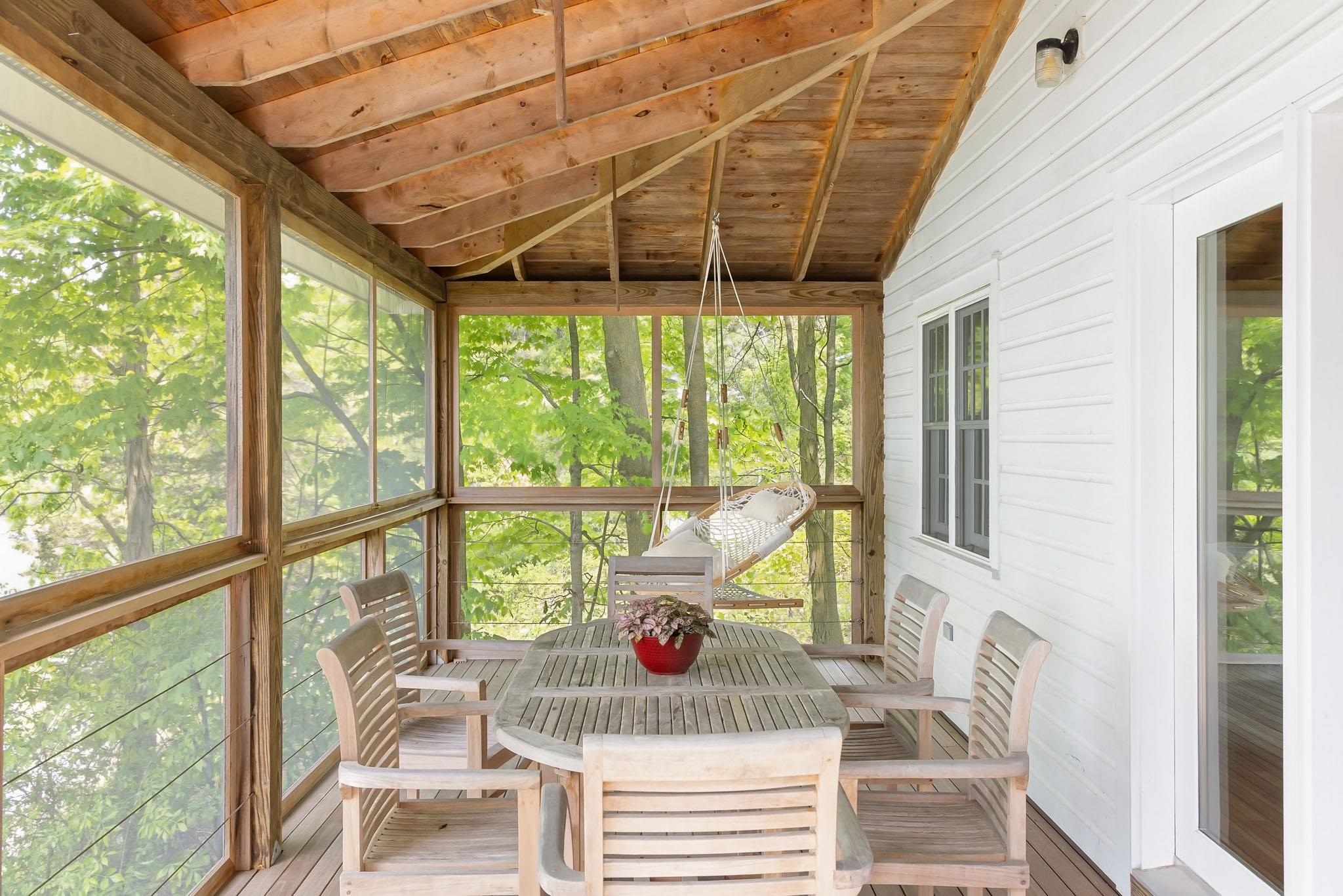 256 Lakeside Lane