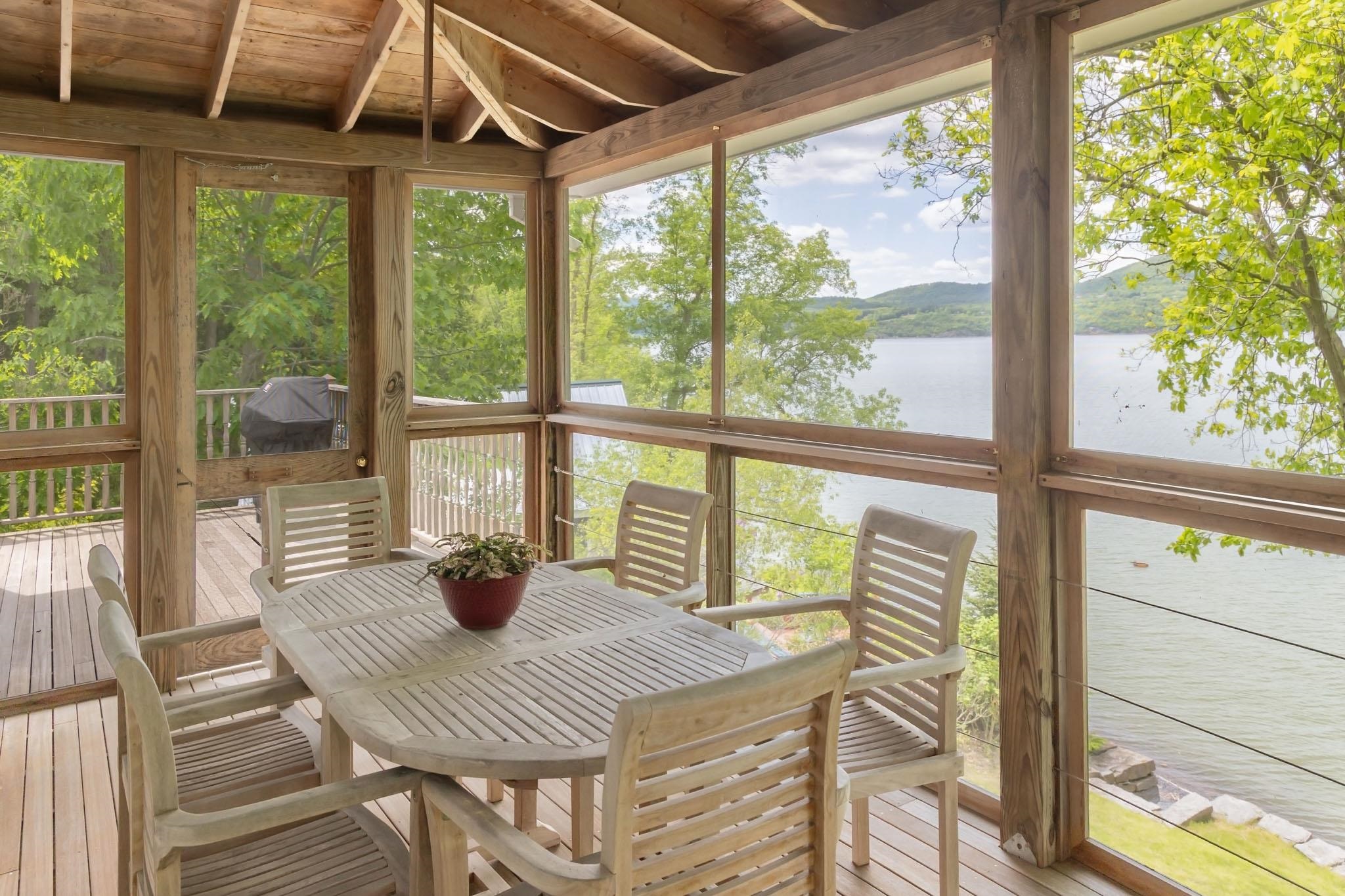 256 Lakeside Lane