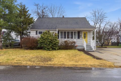 14 Acton Street Nashua NH 03060