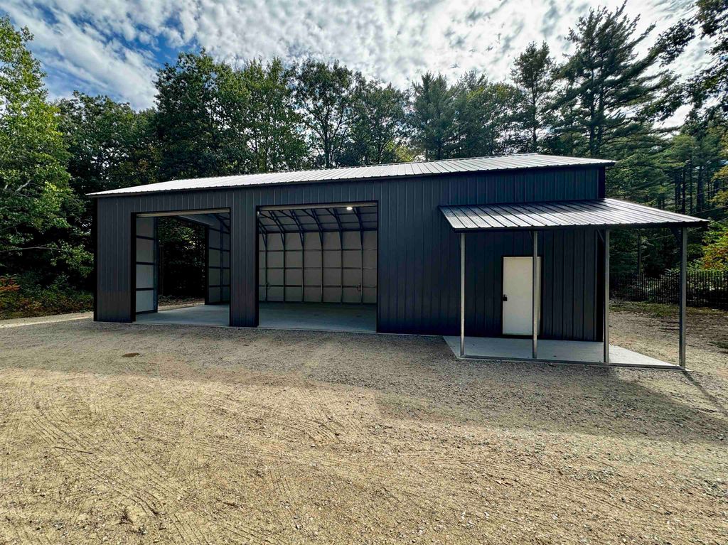 Photo of 23 Summit View Drive, Tamworth, NH 03886 (MLS # 5085077)