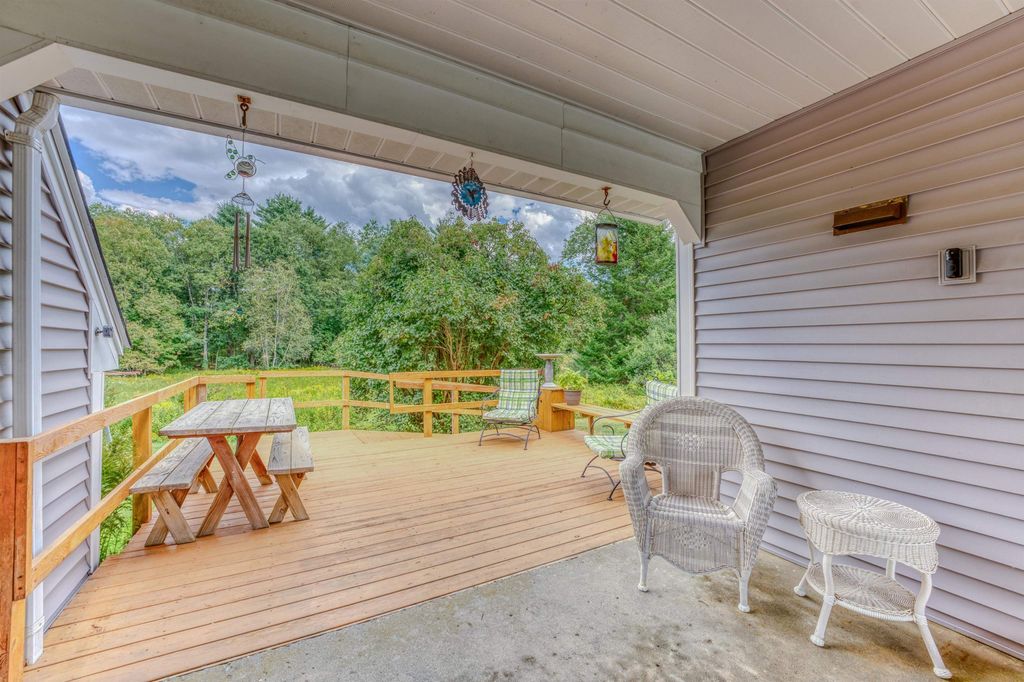 Photo of 165 Bethlehem Road, Littleton, NH 03561 (MLS # 5067406)