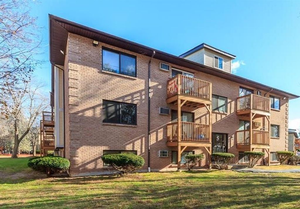 Photo of 5 Lancelot Court #5, Salem, NH 03079 (MLS # 5078844)