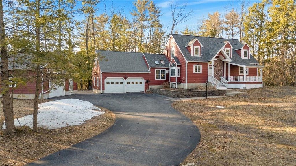 Photo of 24 Oak Ridge Road, Sandown, NH 03873 (MLS # 5080845)
