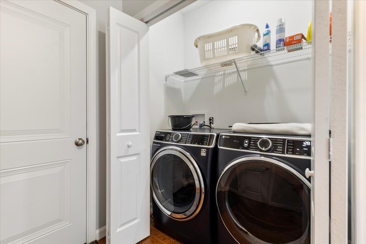 Pelham, New Hampshire 03076, United States, 2 Bedrooms Bedrooms, ,2 BathroomsBathrooms,Residential,Active,73815