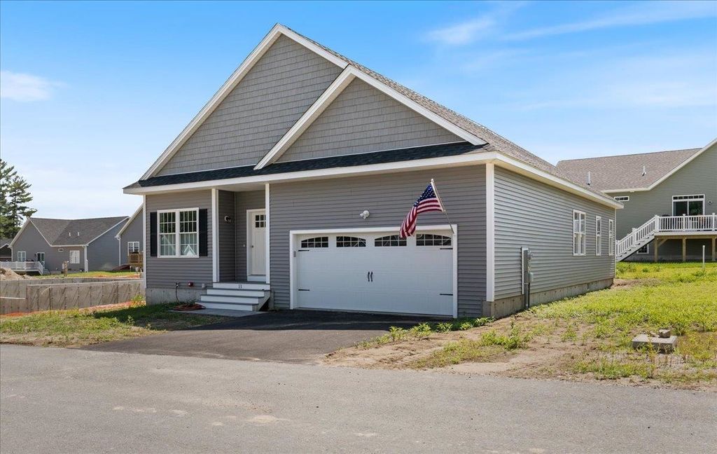 Photo of 7 Venus Way #22, Pelham, NH 03076 (MLS # 4920079)