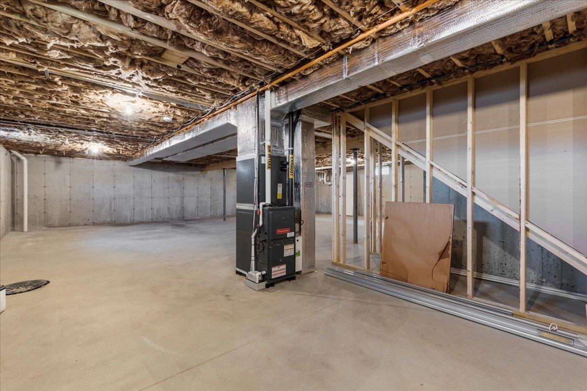 Pelham, New Hampshire 03076, United States, 2 Bedrooms Bedrooms, ,2 BathroomsBathrooms,Residential,Active,73815