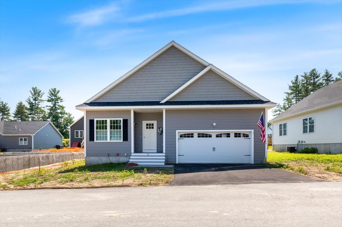 Pelham, New Hampshire 03076, United States, 2 Bedrooms Bedrooms, ,2 BathroomsBathrooms,Residential,Active,73815