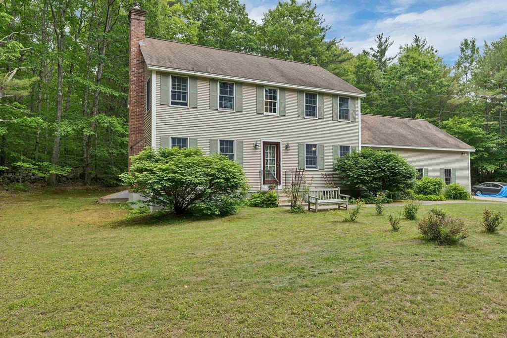 Photo of 4 June Bug Lane, Wolfeboro, NH 03894 (MLS # 5067607)