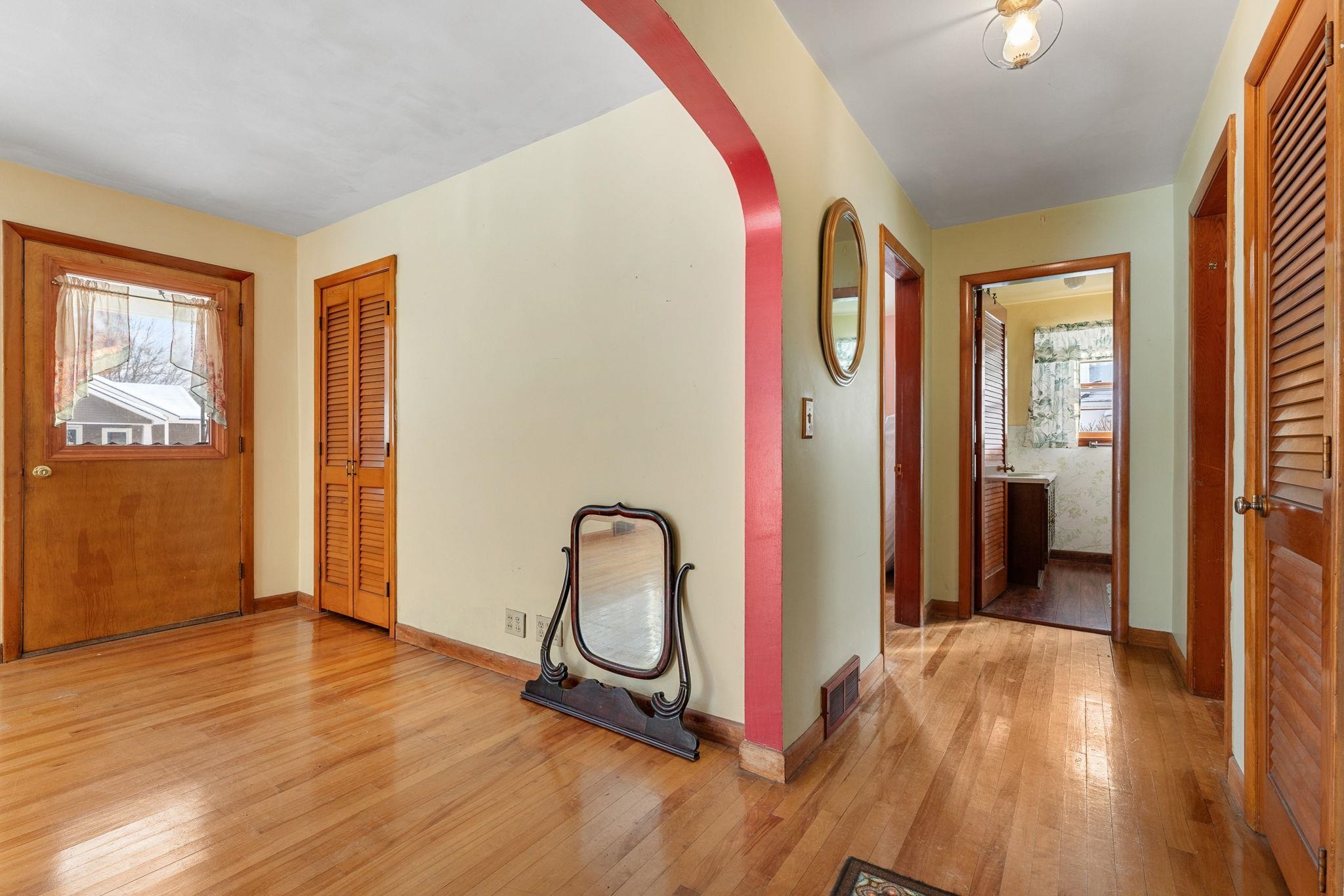 Barre City, Vermont 05641, United States, 2 Bedrooms Bedrooms, ,2 BathroomsBathrooms,Residential,Active,254394