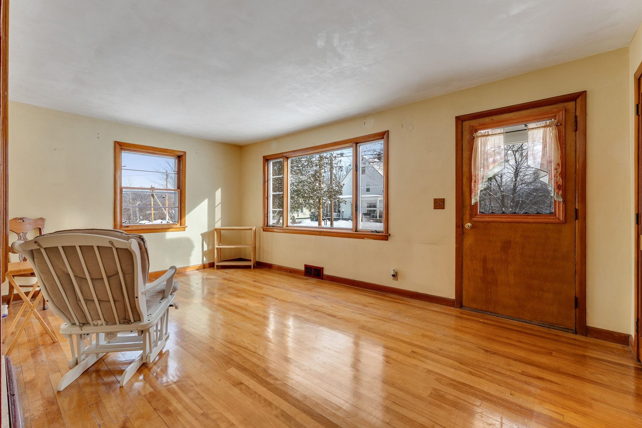 Barre City, Vermont 05641, United States, 2 Bedrooms Bedrooms, ,2 BathroomsBathrooms,Residential,Active,254394