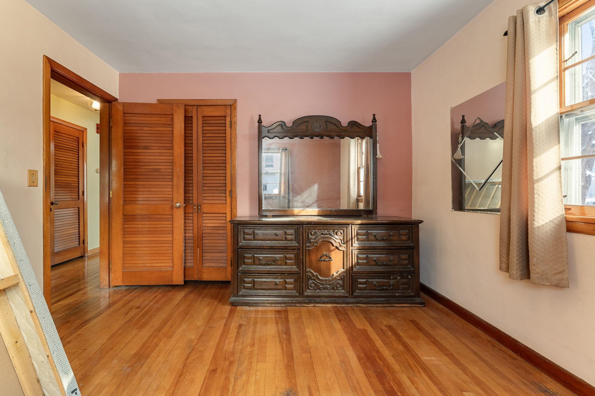 Barre City, Vermont 05641, United States, 2 Bedrooms Bedrooms, ,2 BathroomsBathrooms,Residential,Active,254394