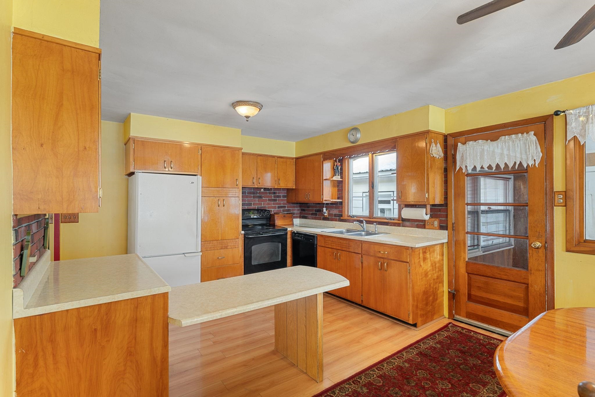 Barre City, Vermont 05641, United States, 2 Bedrooms Bedrooms, ,2 BathroomsBathrooms,Residential,Active,254394